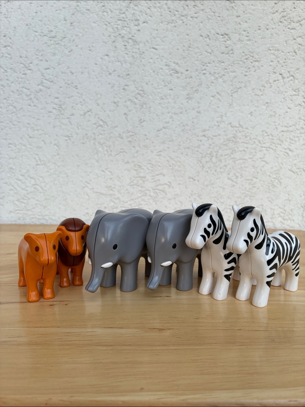 Plastic zoo African animals play set 3 pairs: lions, elephants, and zebras